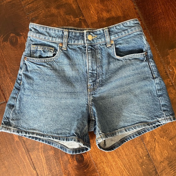 Zara Pants - Zara Blue Jean/Denim High waisted Shorts Size 4